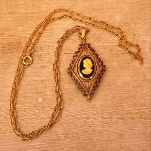 Vintage Cameo Necklace